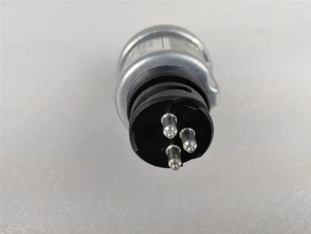 適用陜汽德龍F3000X3000新M3000X5000氣壓傳感器氣壓感應(yīng)塞/