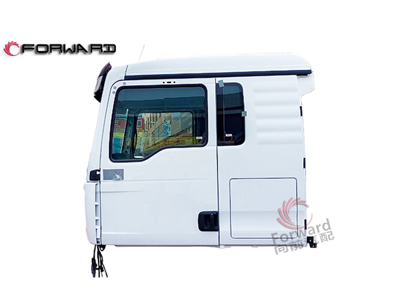 中國(guó)重汽 C7H 車身駕駛室總成-奔馳白/811-#0500-0425寬體加長(zhǎng)駕駛室體（帶后窗）