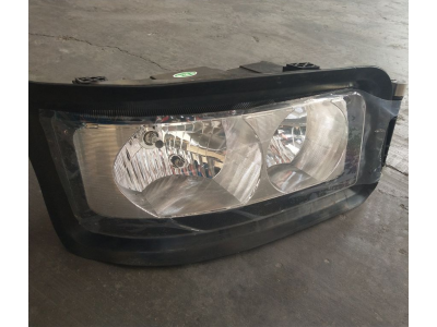 汕德卡右置車前照燈總成811W25101-6014右811W25101-6013左