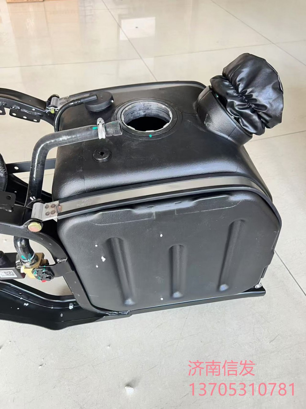 CS8MT-360,CS8MT-360江淮尿素箱濟(jì)南信發(fā),濟(jì)南信發(fā)汽車配件有限公司