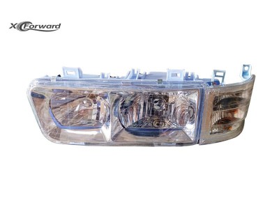 DZ9100723004 組合式右前位置燈總成,Combined headlamp assembly,濟南向前汽車配件有限公司