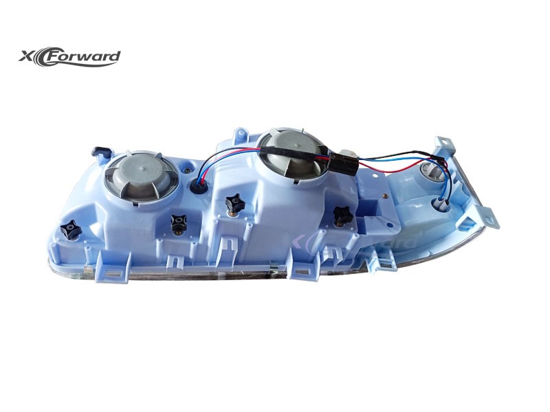 DZ9100723004 組合式右前位置燈總成,Combined headlamp assembly,濟南向前汽車配件有限公司
