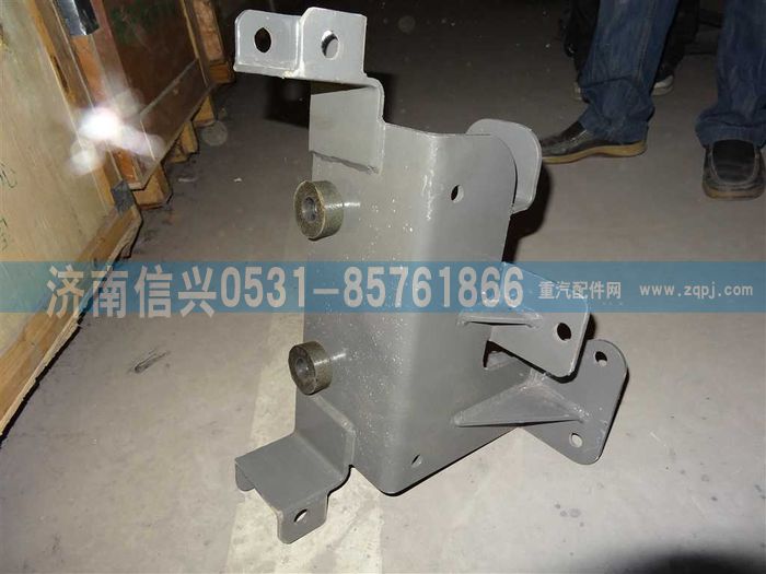 WG9931191003,豪沃A7油浴式空濾器支架總成,濟(jì)南信興汽車配件貿(mào)易有限公司