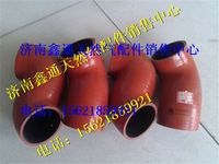 重汽LNG豪沃天然氣發(fā)動機(jī)混合氣出氣管