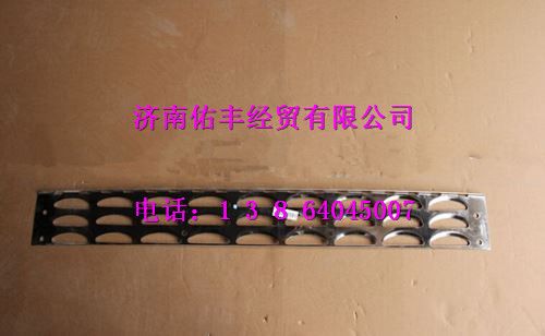 WG1664240017,重汽豪沃A7保險杠高位防滑板WG1664240017,濟南佑豐經(jīng)貿(mào)有限公司（原鎬煜）