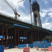 中國建筑交通局佛山南海新公交3標(biāo)貝雷片現(xiàn)澆梁支架，用鋼量6000多噸