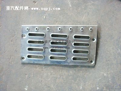 WG1642230021,WG1642230021.低位踏板防滑板(豪沃)右,濟(jì)南港新貿(mào)易有限公司